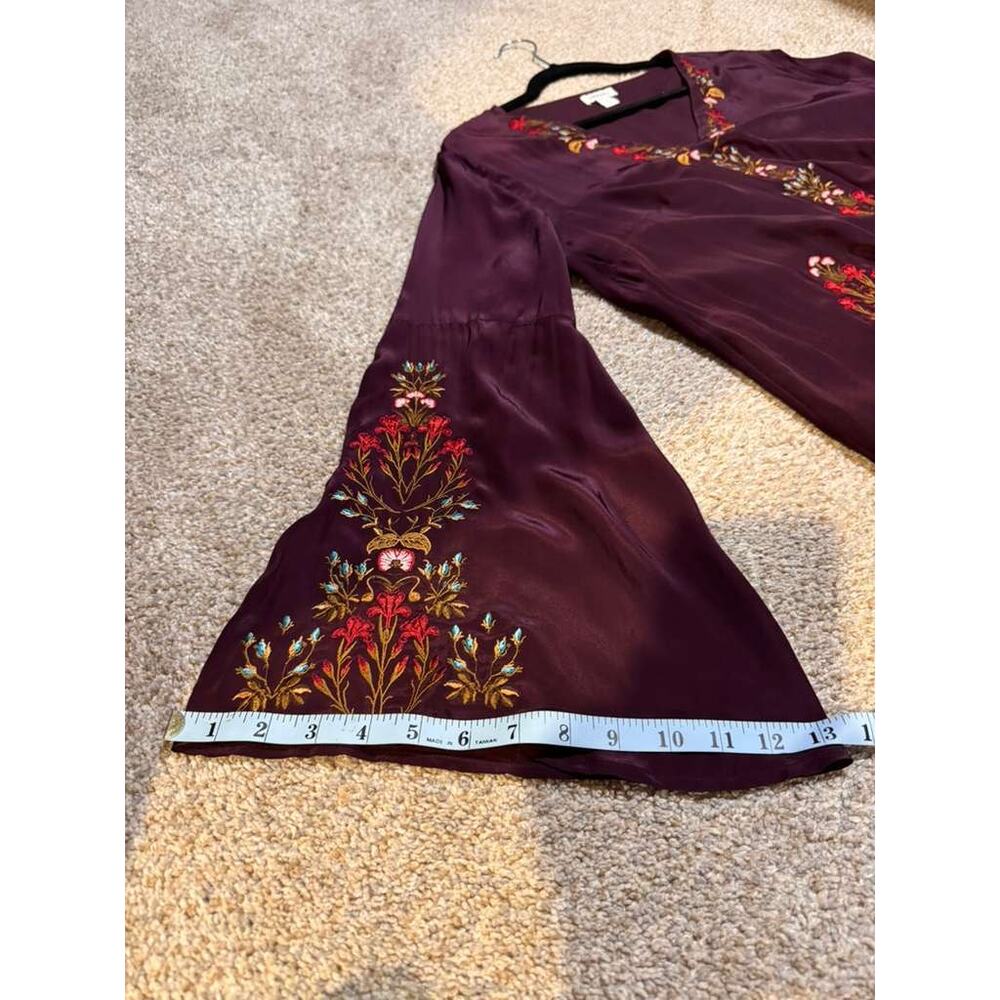 Sundance Embroidered Blouse Women's Small Burgundy V-Neck Bell Sleeve Boho - Picture 10 of 12